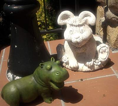 04-04a_hippo_and_drunk_rabbit
